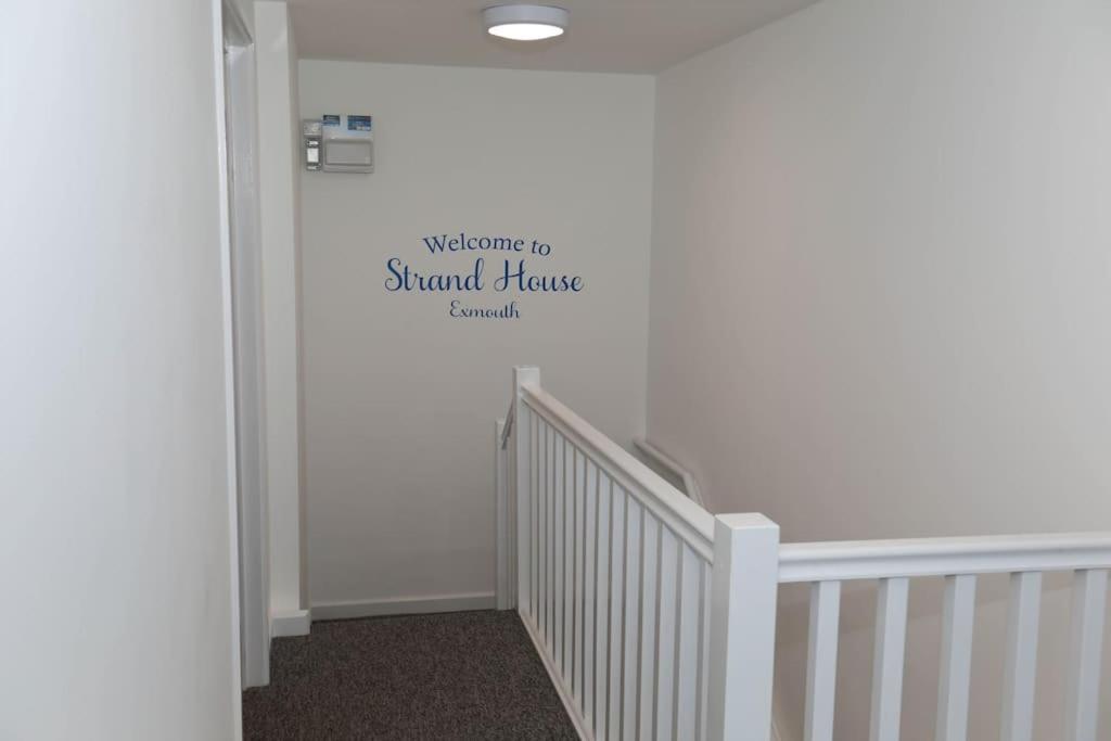 Exmouth - Apartment 1, Strand House - Modern 2 Bedroom Apartment, Perfect Location For Access To Beach & Town Centre - Sleeps 4 Guests - No Parking - Hosted By Rentmyhouse 외부 사진