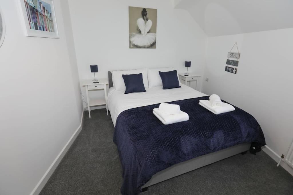 Exmouth - Apartment 1, Strand House - Modern 2 Bedroom Apartment, Perfect Location For Access To Beach & Town Centre - Sleeps 4 Guests - No Parking - Hosted By Rentmyhouse 외부 사진